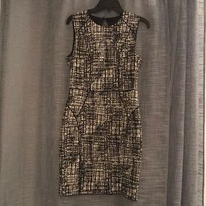H&M black and white dress with keyhole back